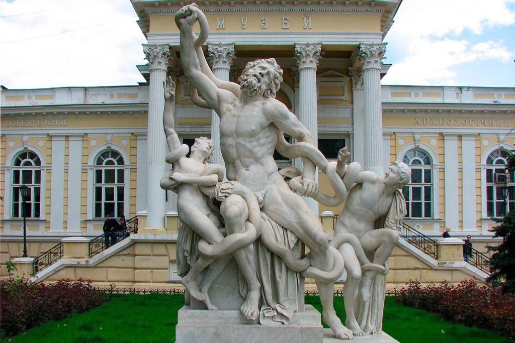 Археологический музей , Одесса , статуя, прогулка, Украина