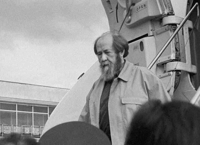 Солженицын возвращение в Россию