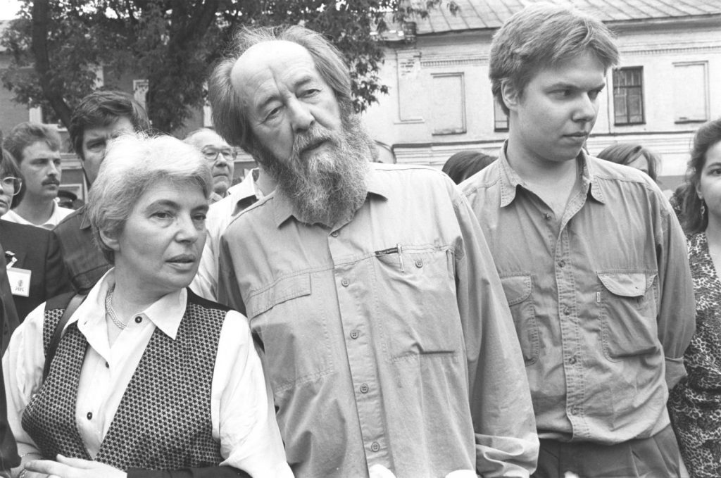 Солженицын с семьей