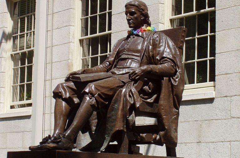 Гарвард, Джон Гарвард, статуя, памятник, биография
