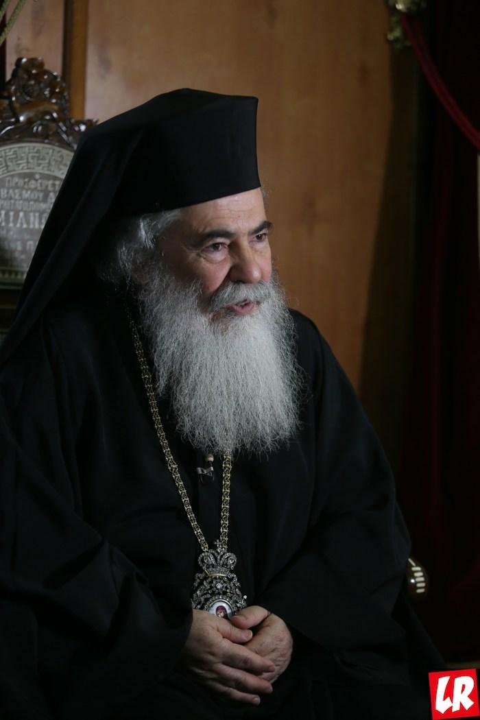 Патриарх Иерусалимский, патриарх Феофил, Благодатный огонь