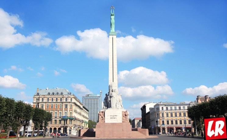 фишки дня - 18 ноября, Рига, День независимости Латвии, монумент Свободы Рига