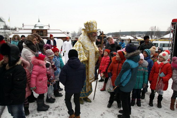Святой Николай чигирин резеденция подарки празник дети