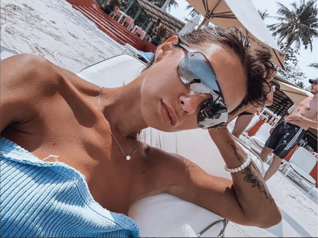 Полина Логунова, instagram, пляж