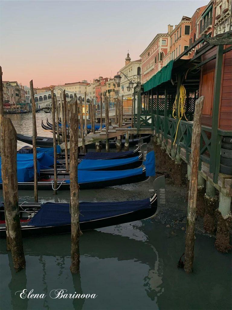 Каналы Венеции, гондолы