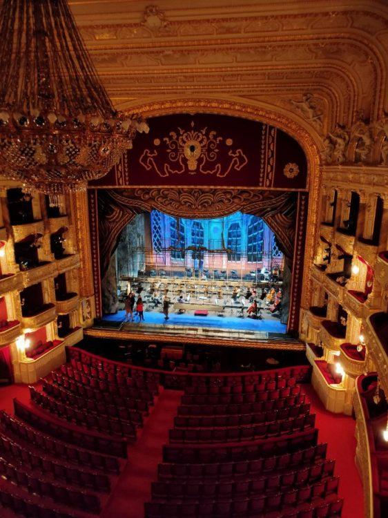 технології , сцена Одеського національного академічного театру опери та балету