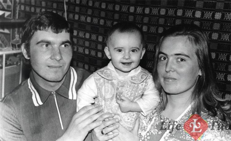 Людмила Монастырская, родители, семейное фото